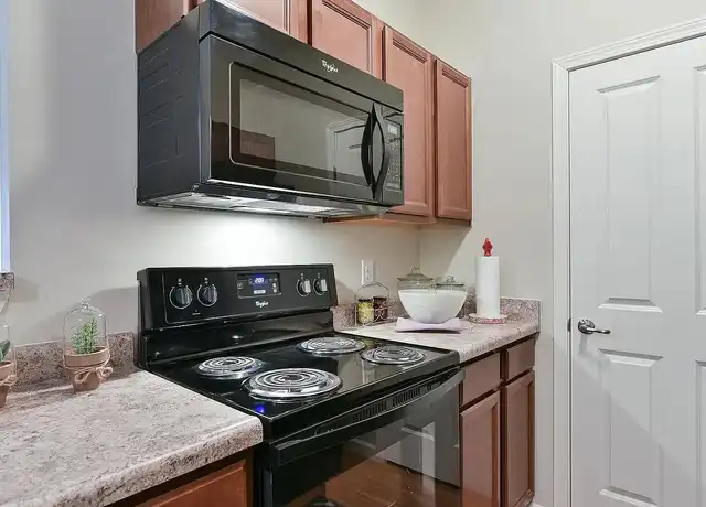 Property at Braxton on Bethel - 1524 Braeton Pkwy, Columbus, OH, 43235, 1-2 bed, 1-2 bath, [object Object]