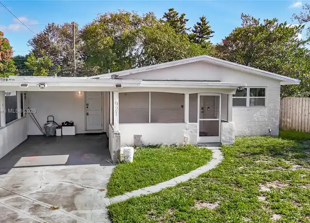 Property at 921 NW 14th St, Fort Lauderdale, FL, 33311, 3 beds, 2 baths, [object Object]