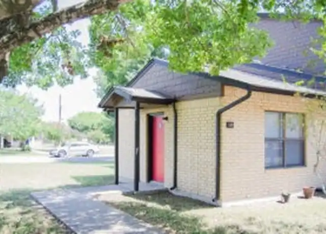 Property at 1320 Wilson St Unit 204, Lockhart, TX, 78644, 1 bed, 1 bath, [object Object]
