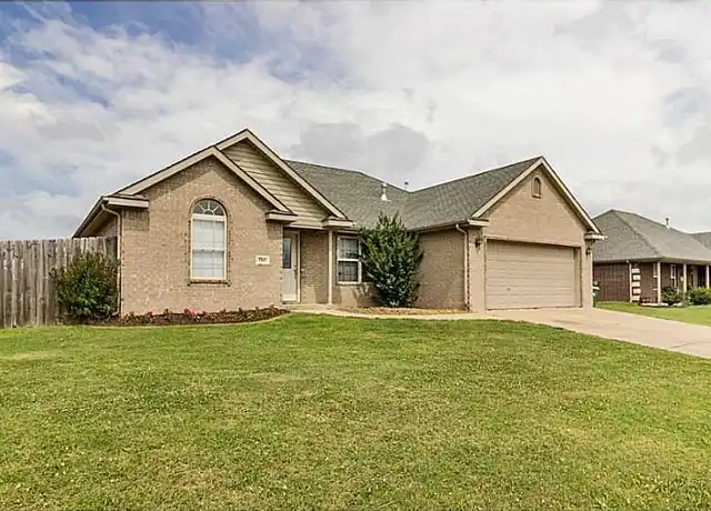 Property at 540 Tamarron Dr, Centerton, AR, 72719, 3 beds, 2 baths, [object Object]