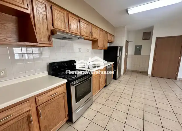 Property at 918 17th Ave SE Unit 101, Minneapolis, MN, 55414, 4 beds, 2 baths, [object Object]