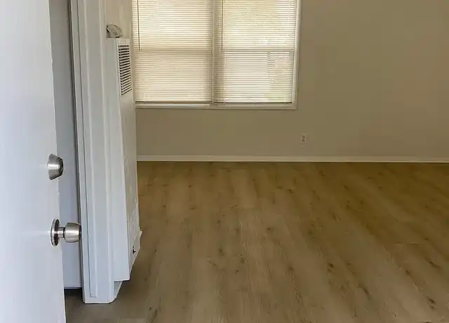 Property at 1346 E Florida St Unit 4, Long Beach, CA, 90802, 1 bed, 1 bath, [object Object]
