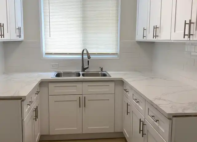 Property at 1346 E Florida St Unit 4, Long Beach, CA, 90802, 1 bed, 1 bath, [object Object]