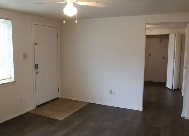 Property at 9001 NW 57 St Unit 9145, Parkville, MO, 64152, 2 beds, 1 bath, [object Object]