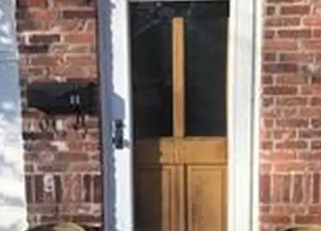Property at 11 Admiral Kalbfus Rd, Newport, RI, 02840, 1 bed, 1 bath, [object Object]
