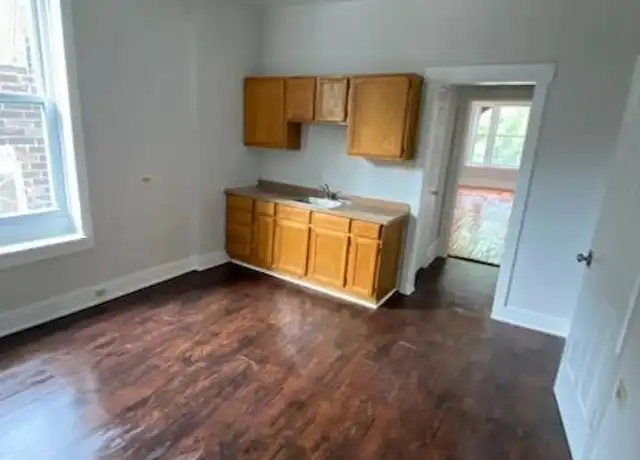 Property at 1631 S California Ave Unit 1F, Chicago, IL, 60608, 3 beds, 1 bath, [object Object]
