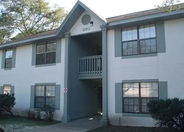 Property at Oak Tree Park Apartments - 320 Clifford St, Fort Walton Beach, FL, 32547, 1 bed, 1 bath, [object Object]
