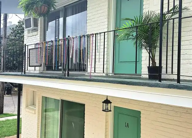 Property at 3921 Prytania St Unit 3921-2A (2), New Orleans, LA, 70115, 1 bed, 1 bath, [object Object]
