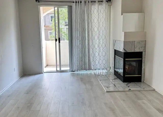 Property at 680 Camino De La Reina, San Diego, CA, 92108, 1 bed, 1 bath, [object Object]