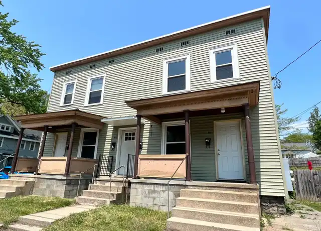 Property at 901 Logan St SE, Grand Rapids, MI, 49506, 2 beds, 1 bath, [object Object]