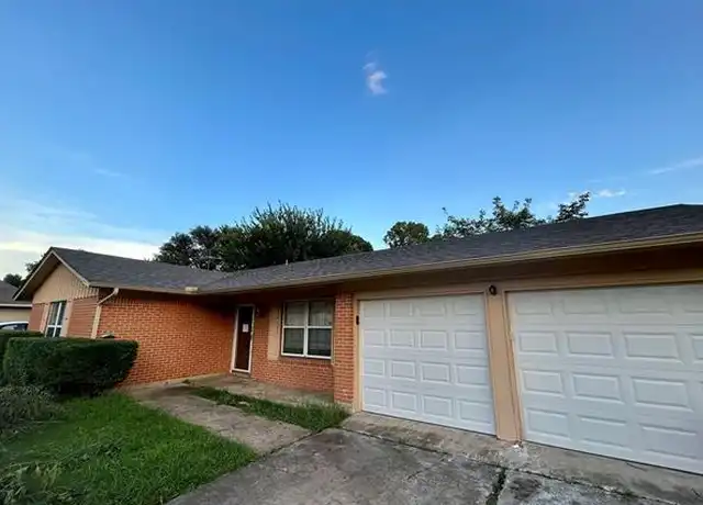 Property at 1408 Kiowa Dr, Arlington, TX, 76012, 3 beds, 2 baths, [object Object]