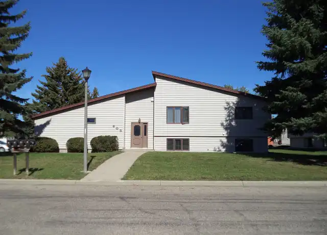 Property at 605 19th Ave SE Unit B, Minot, ND, 58701, 2 beds, 1 bath, [object Object]