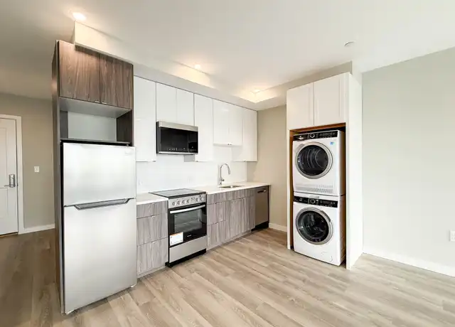 Property at 4 Beale St Unit 1, Dorchester Center, MA, 02124, 2 beds, 1 bath, [object Object]
