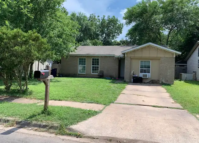 Property at 4405 Dovewood Dr, Austin, TX, 78744, 4 beds, 1 bath, [object Object]
