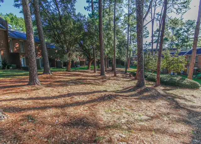 Property at Woodville Apartments - 3940 Macon Rd, Columbus, GA, 31907, 1 bed, 1 bath, [object Object]