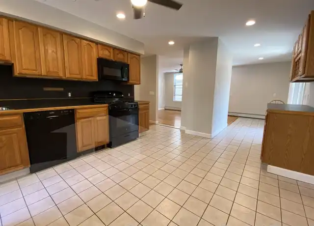 Property at 47 Tremont St Unit 1, Cambridge, MA, 02139, 3 beds, 1 bath, [object Object]