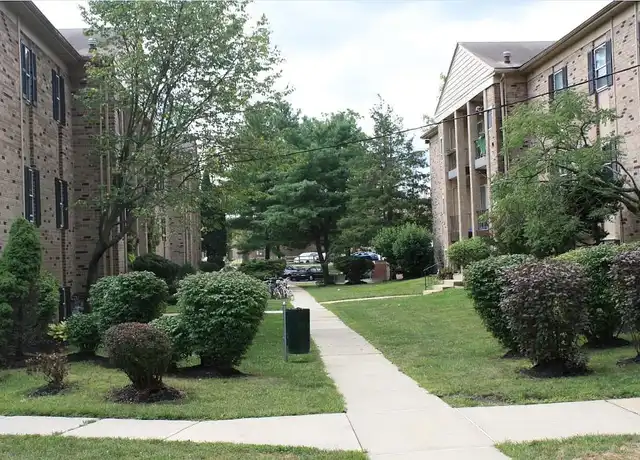 Property at Manor Crossing - 700 E Marshall St, West Chester, PA, 19380, 1-2 bed, 1 bath, [object Object]