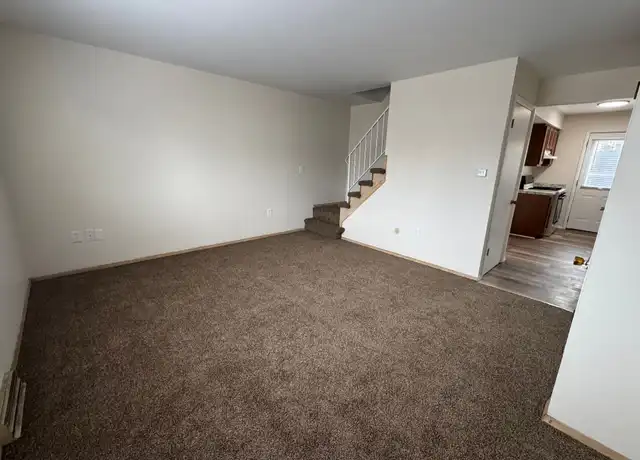 Property at 2611 Shoreland Ave, Toledo, OH, 43611, 2 beds, 1.5 baths, [object Object]