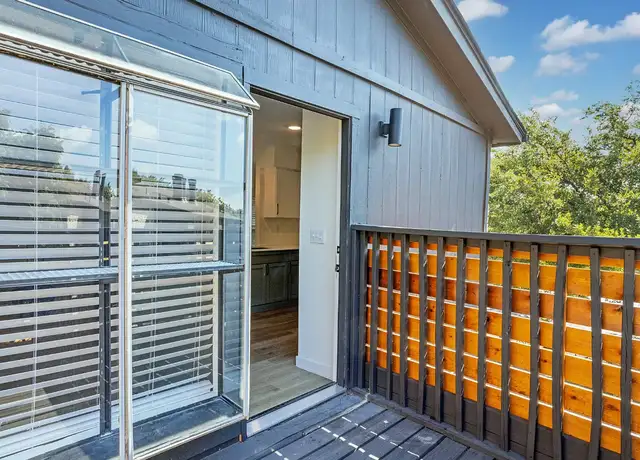 Photo of 5800 Cougar Dr, Austin, TX 78745