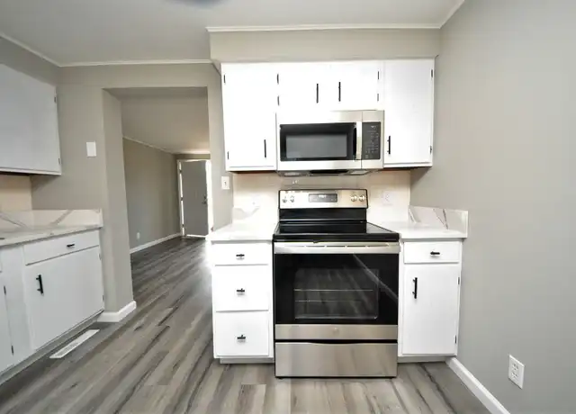 Property at 204 S Morgan St, Warrenton, MO, 63383, 2 beds, 1 bath, [object Object]
