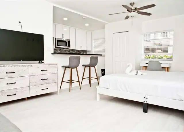 Property at 4109 N Ocean Dr Unit 9, Lauderdale-By-The-Sea, FL, 33308, 0 beds, 1 bath, [object Object]