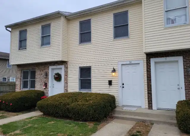 Property at 3405 Gaines Mill Rd Unit 10, Springfield, IL, 62704, 2 beds, 1.5 baths, [object Object]