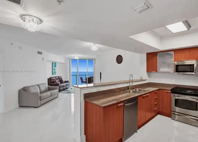 Property at 16699 Collins Ave #2305, Sunny Isles Beach, FL, 33160, 1 bed, 1.5 baths, [object Object]