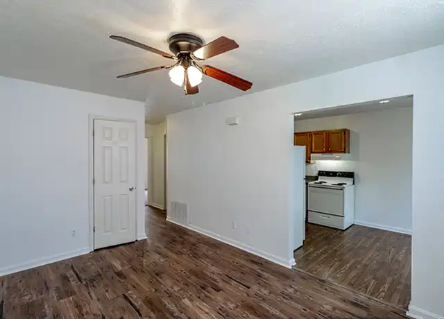 Property at 8508 Standing Oak Dr Unit 3, Louisville, KY, 40258, 2 beds, 1 bath, [object Object]