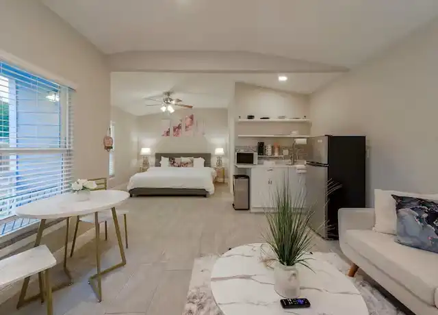 Property at 160 Palmyra Dr Unit 5, Orlando, FL, 32807, 1 bed, 1 bath, [object Object]