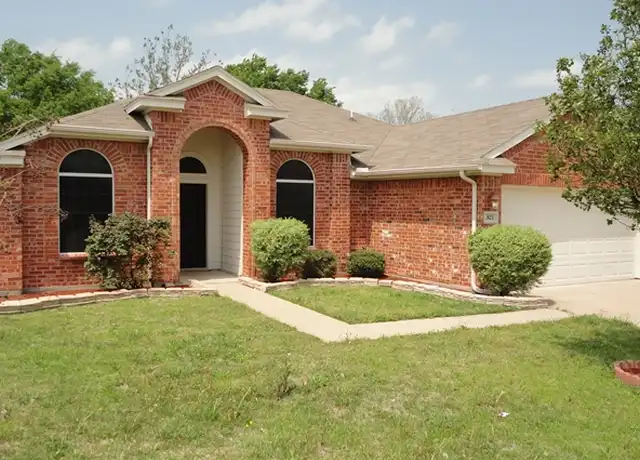Property at 821 Green Acres Ln, Midlothian, TX, 76065, 3 beds, 2 baths, [object Object]