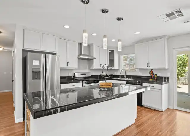 Property at 51410 Avenida Villa, La Quinta, CA, 92253, 3 beds, 1.5 baths, [object Object]