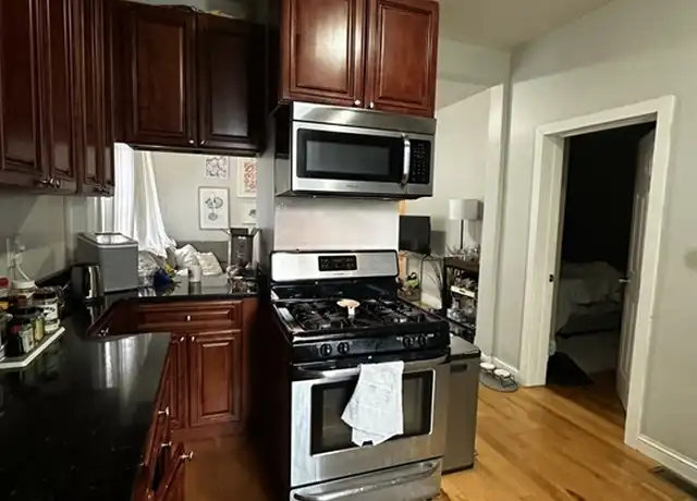 Property at 319 W Fourth St Unit 1, South Boston, MA, 02127, 4 beds, 1 bath, [object Object]