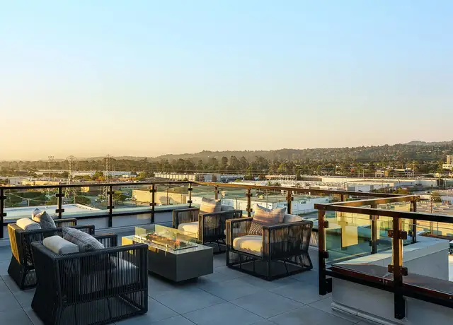 Photo of 1 Adrian Ct, Burlingame, CA 94010