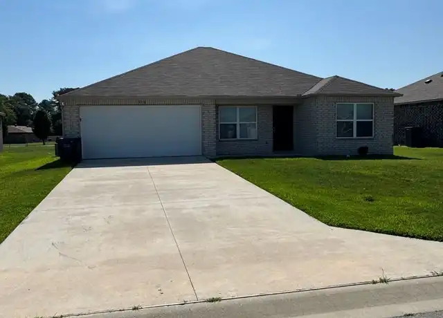 Property at 3710 Keeneland Dr, Jonesboro, AR, 72404, 4 beds, 2 baths, [object Object]
