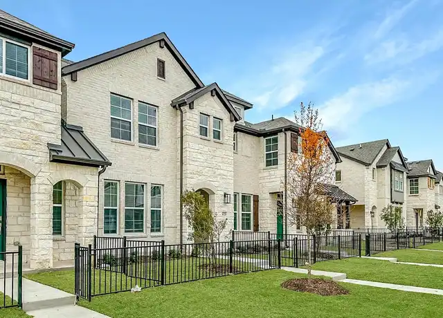 Property at Villas at Bardin - 2901 W Bardin Rd, Grand Prairie, TX, 75052, 3 beds, 2.5 baths, [object Object]