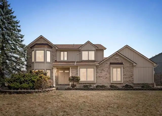 Property at 5079 W Pond Cir, West Bloomfield, MI, 48323, 4 beds, 2.5 baths, [object Object]