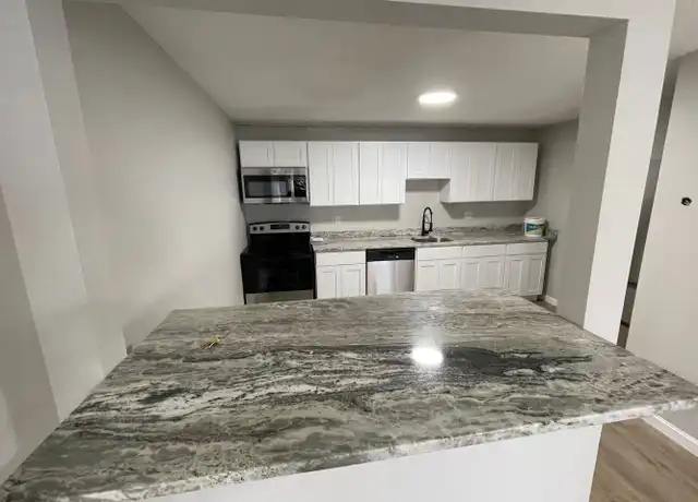 Property at 12 Lincoln St Unit 8, Dover, NH, 03820, 2 beds, 1 bath, [object Object]