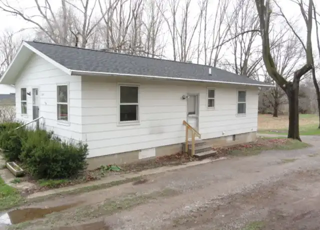Property at 1128 Napoleon Rd, Jackson, MI, 49201, 2 beds, 1 bath, [object Object]