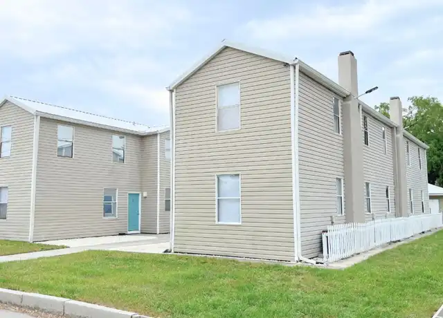 Property at 321 W Ianthe St Unit 11, Tavares, FL, 32778, 1 bed, 1 bath, [object Object]