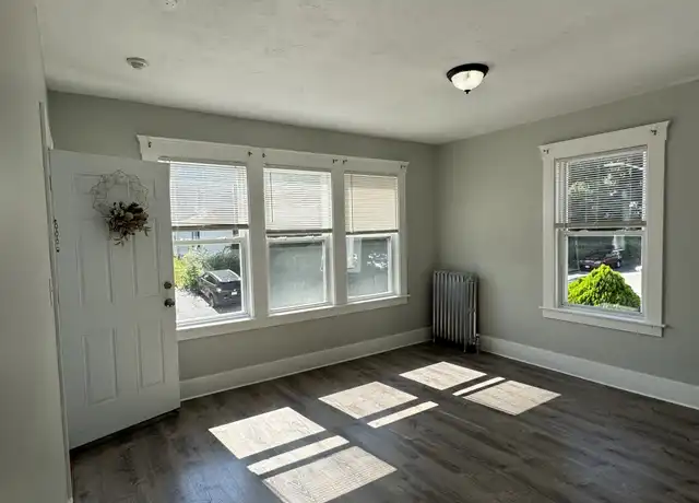 Property at 18 Lakewood St Unit 2L, Worcester, MA, 01603, 2 beds, 1 bath, [object Object]
