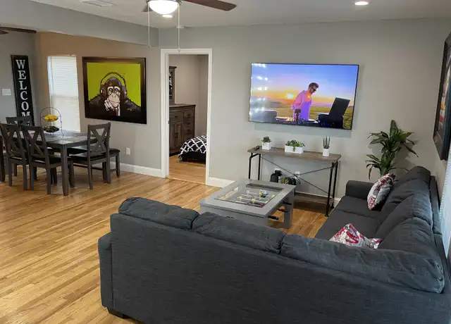 Property at 3222 Inwood Rd, Dallas, TX, 75235, 3 beds, 1 bath, [object Object]