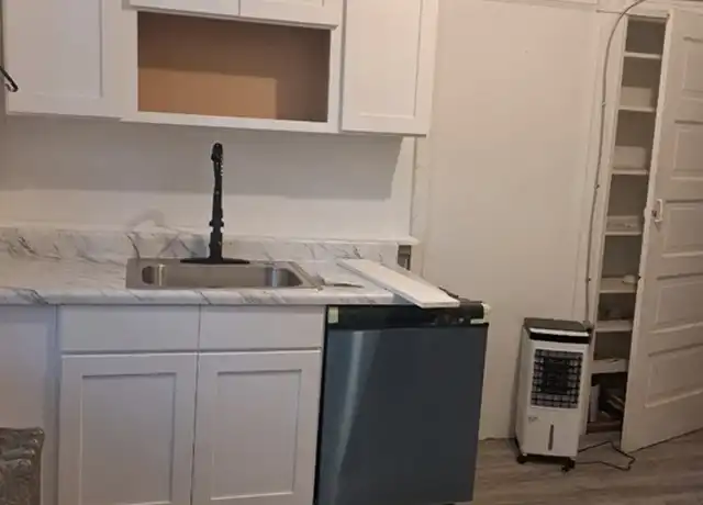 Property at 5110 Wayne Ave Unit 3rd, Philadelphia, PA, 19144, 2 beds, 1 bath, [object Object]