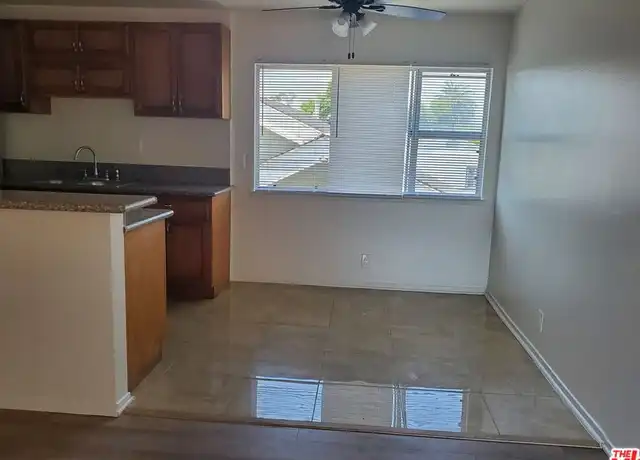 Property at 1819 S Gramercy Pl Unit 306, Los Angeles, CA, 90019, 2 beds, 1 bath, [object Object]