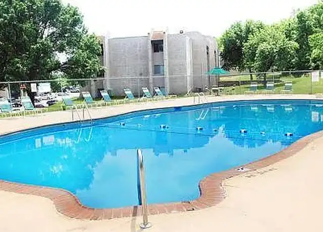 Property at Sherwood Forest Apartments - 2009 Sherwood Ct, Council Bluffs, IA, 51503, 1-2 bed, 1-2 bath, [object Object]