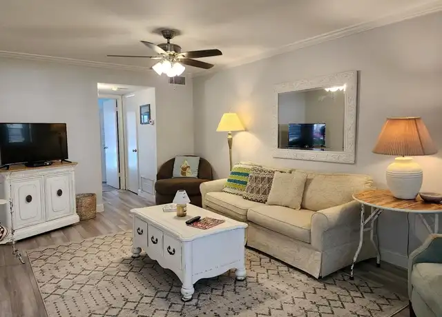 Property at 58 Woodland Dr #103, Vero Beach, FL, 32962, 1 bed, 1.5 baths, [object Object]