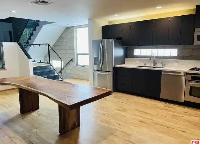 Property at 6621 Melrose Ave, Los Angeles, CA, 90038, 3 beds, 2.5 baths, [object Object]