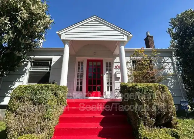 Property at 1013 S Lawrence St, Tacoma, WA, 98405, 2 beds, 1 bath, [object Object]