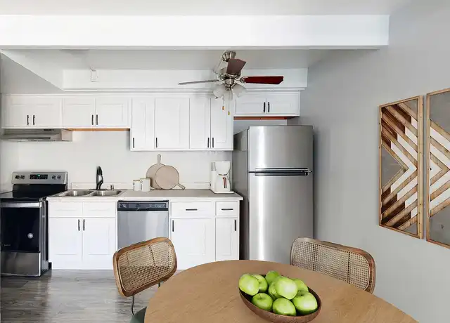 Property at Laurel Tree - 1185 Monroe St, Salinas, CA, 93906, 1-2 bed, 1 bath, [object Object]