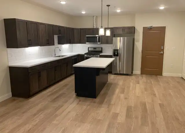 Property at 333 N 1st Ave W, Duluth, MN, 55806, 2 beds, 2 baths, [object Object]
