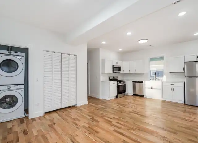 Property at 3016 W 40th St Unit 2 REAR, Chicago, IL, 60632, 3 beds, 1 bath, [object Object]